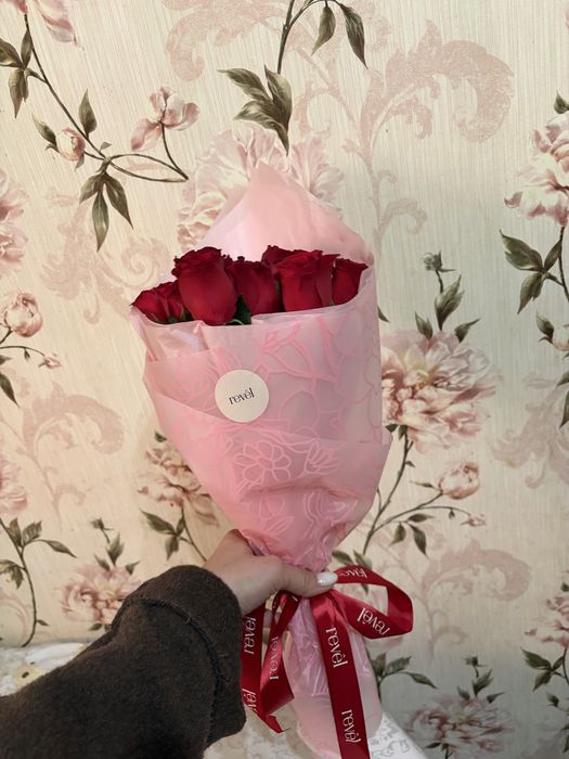 цветы розы  для подарков девушкам
