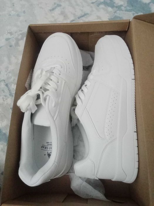 Кросовка жаңа сәнді