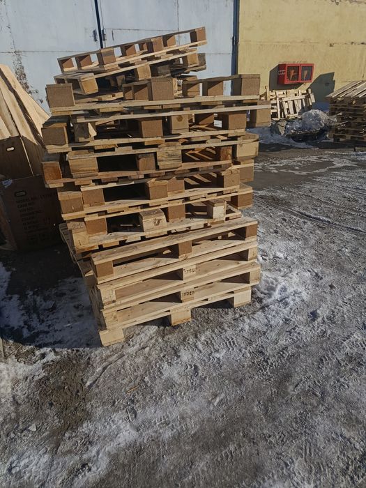 Продам поддоны 1.2×1.2 (120×120)