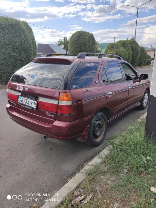 Nissan r,nessa 2литра