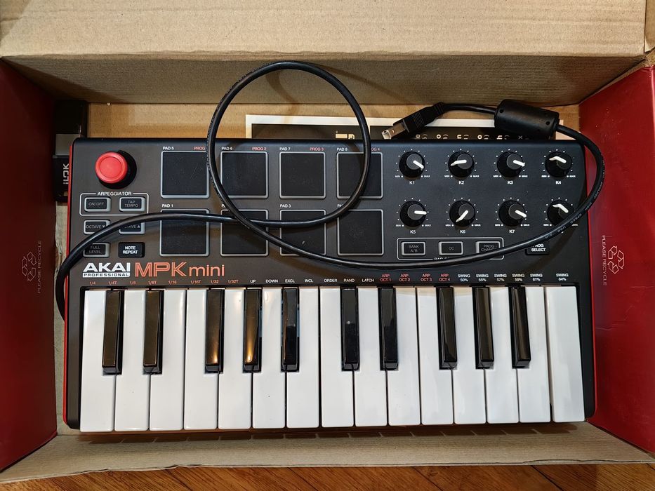 Akai MPK Mini Professional