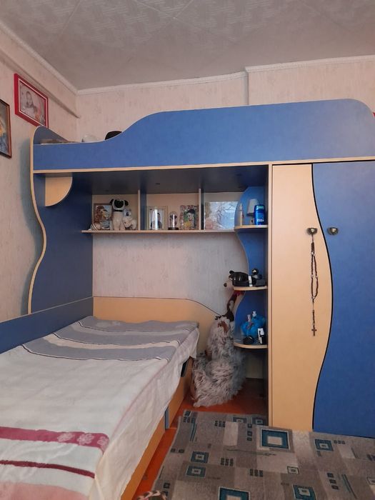 Продам двух ярусный Кровать