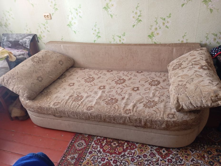 Продам диван в хорошем состоянии