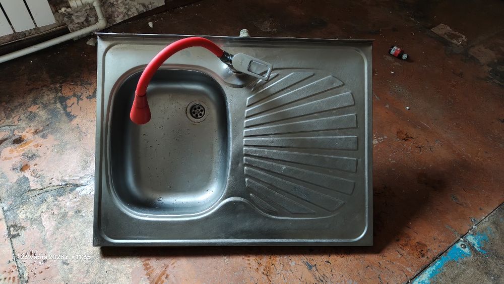 Продам раковину для кухни.
