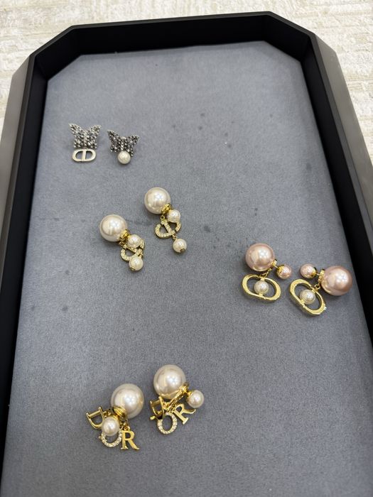 Серьги и брошь Dior с упаковкой