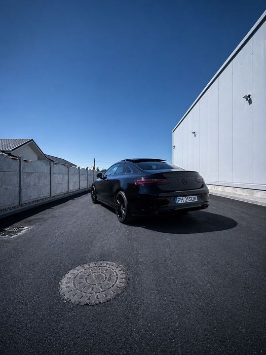 Mercedes-Benz E Mercedes-Benz E220d Coupe AMG | FULL | Burmester | Airmatic | 360 | Pa