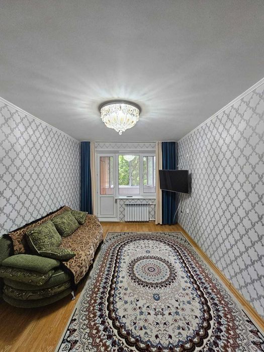 1 комн в 4 мкре за на 2 этаже за 13.5