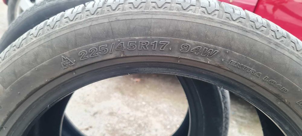2бр всесезонни гуми 225/45/17