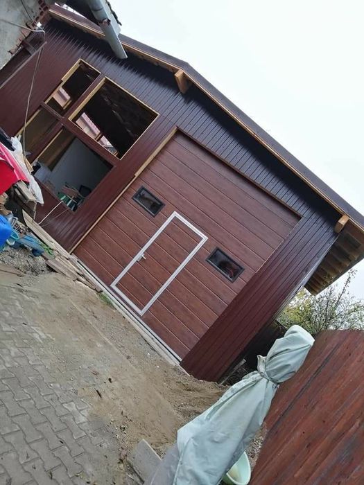 Usa de garaj sectionala