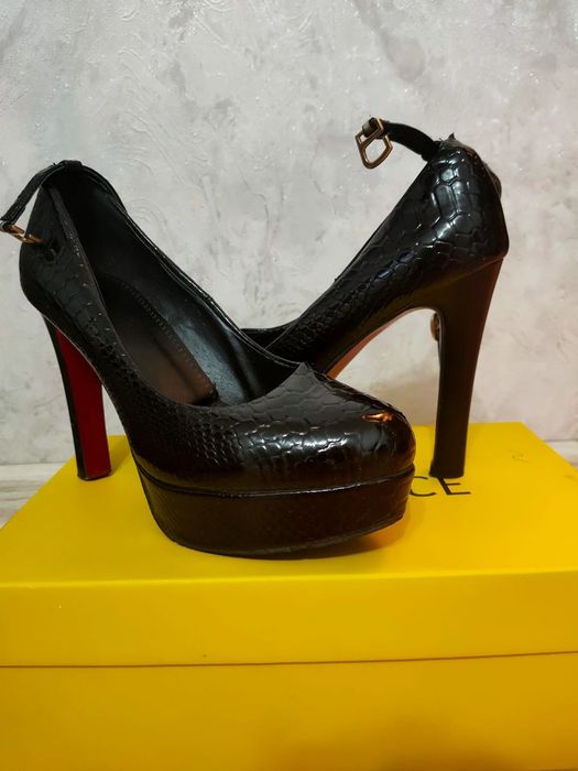 Продам туфли сапоги