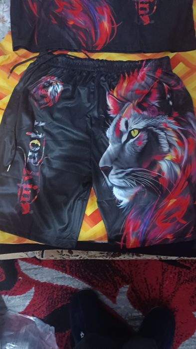 2 piese tricou+pantalon scurt cu imprimeu (XL(Noi la 100lei
