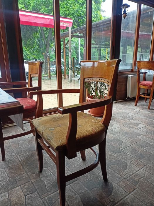 Стол с подлакътник 20бр