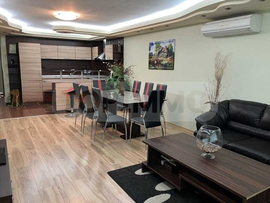 Продава се Тристаен апартамент в Варна, Левски - 100 кв.м за 2950 €/кв.м - Снимка #1