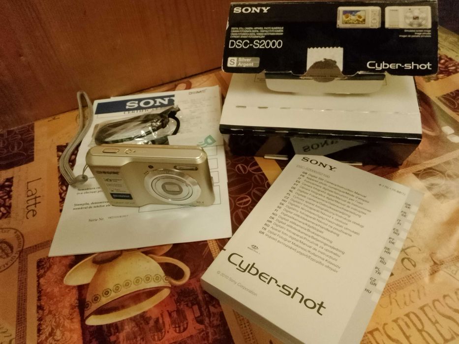 Aparat Sony  Cyber Shot DSC-S2000