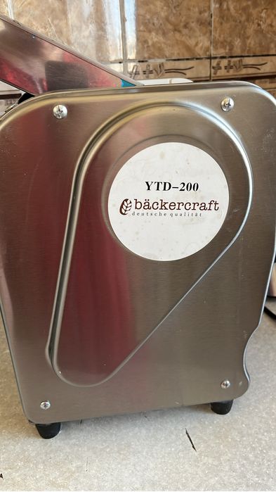 Продам тестораскаточную машинку 2 в 1