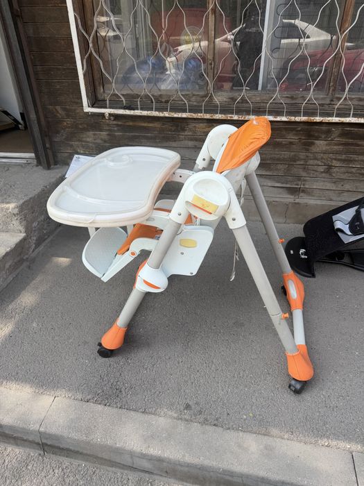 Стульчик десткий для кормления Chicco