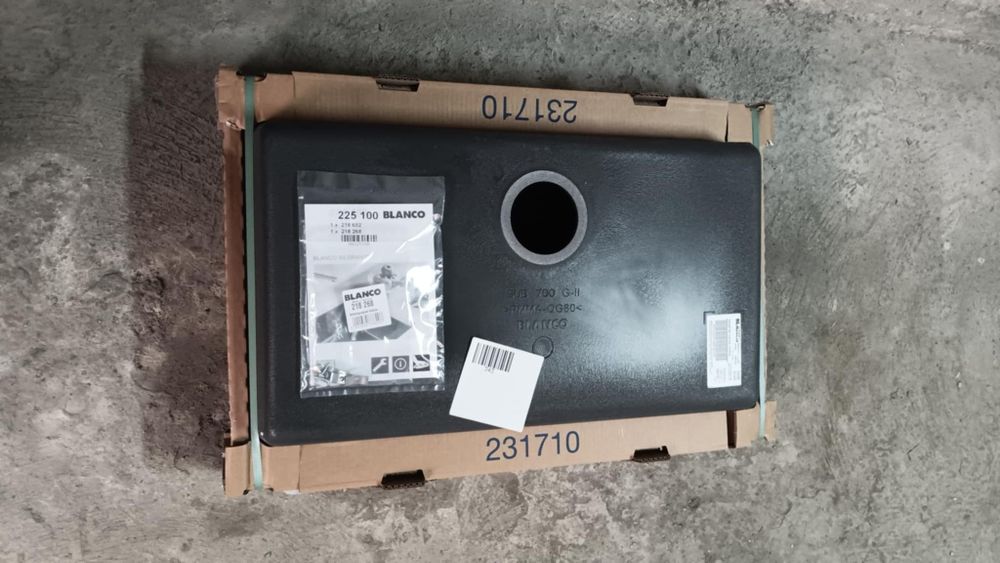 Кухненска мивка Blanco Subline 700 U