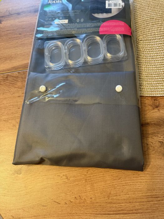 Шторка в ванную iddis