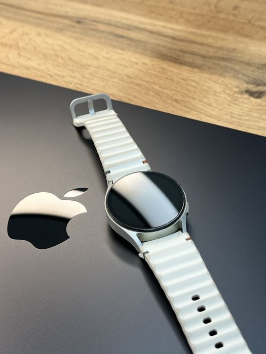 Смарт-часы Samsung Galaxy Watch 7