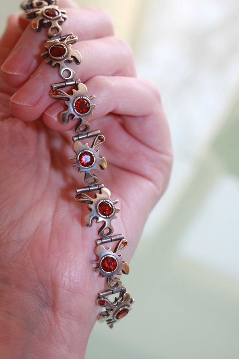 Серебряный браслет с натуральными камнями