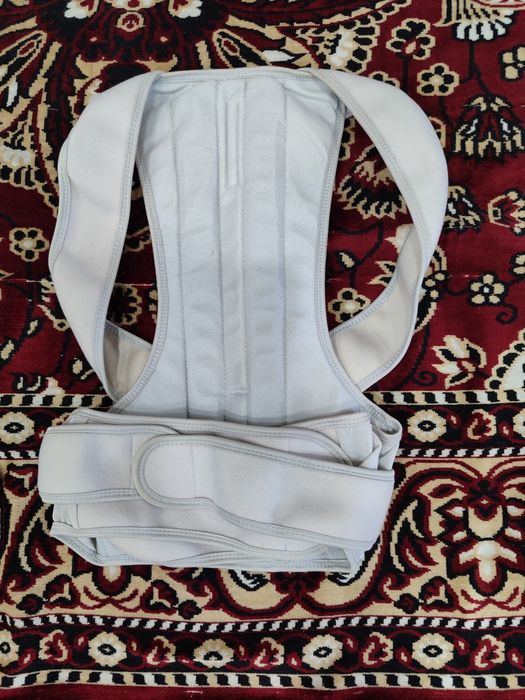 Продам корсет подростковый.