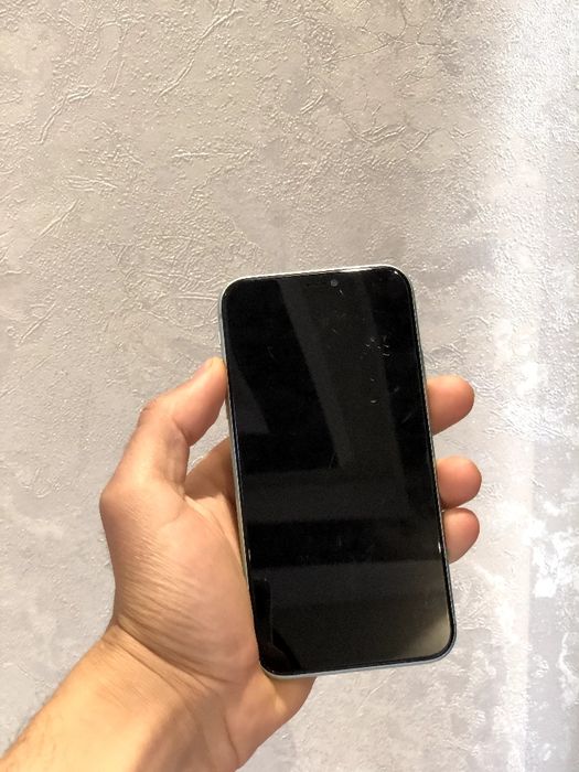 Iphone 11           .