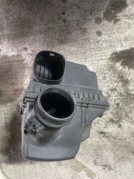 Carcasa filtru aer bmw x1 E84 an 2009-2015