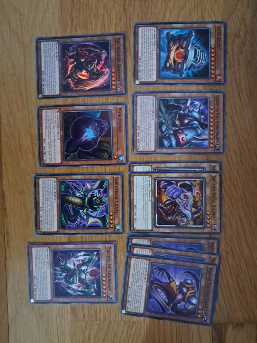 Yu-Gi-Oh deck cores