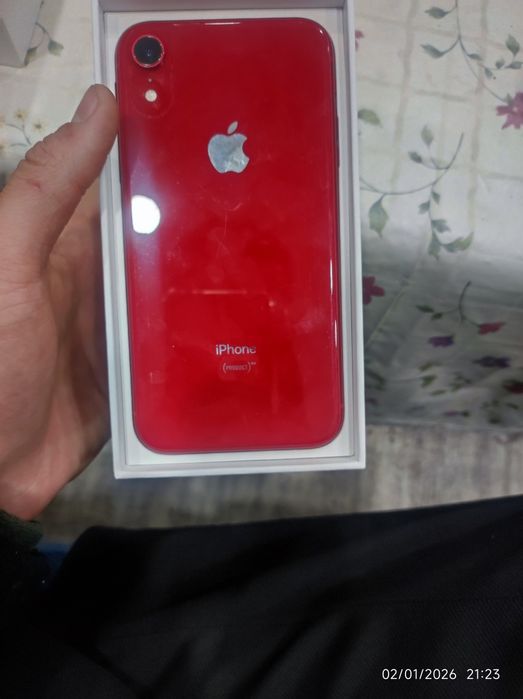 Iphone xr 64 GB 76% batareya telefon ochilmagan karobka dokument full.