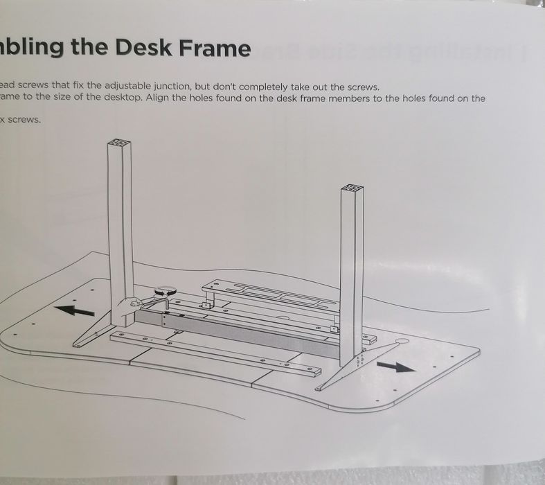 Основа,за геймърско бюро, регулируема дължина