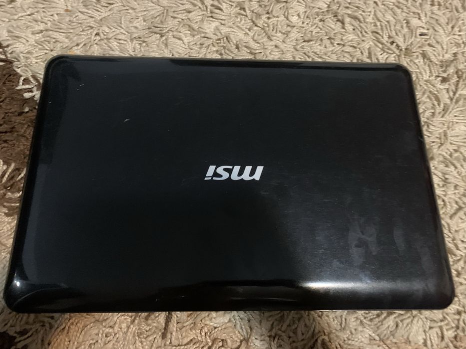 Laptop MSI MS-1691 pornește, pentru piese/reparat