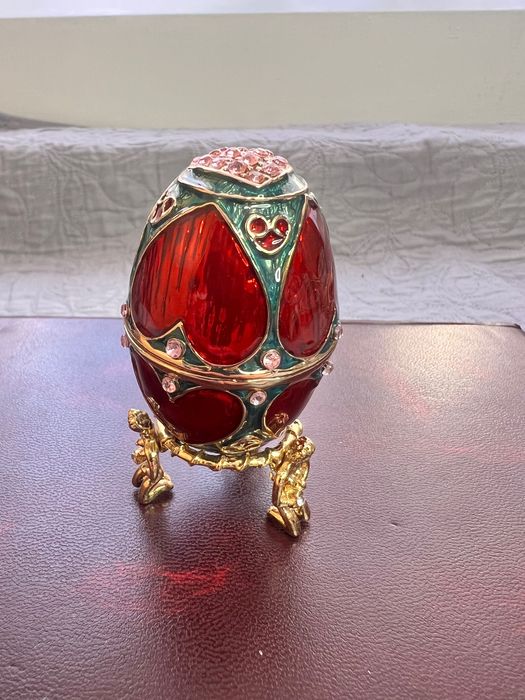 Atlas Faberge яйца