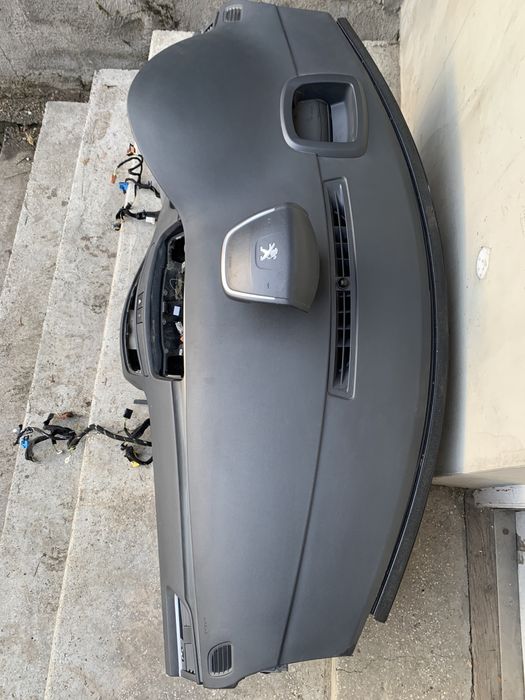 Plansa bord Peugeot 508 cu head up display, airbag volan si pasager!