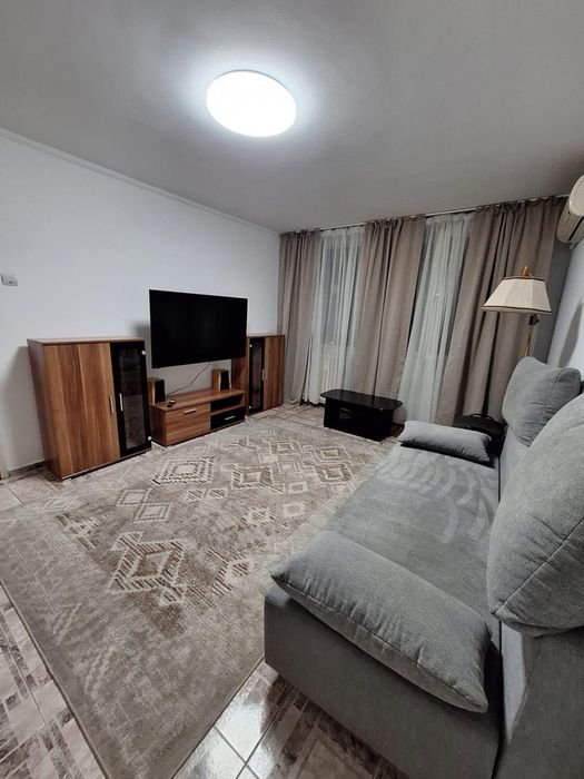 Inchiriere apartament cu 3 camere sector 4