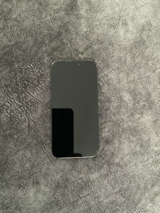 Iphone 15 pro stare C