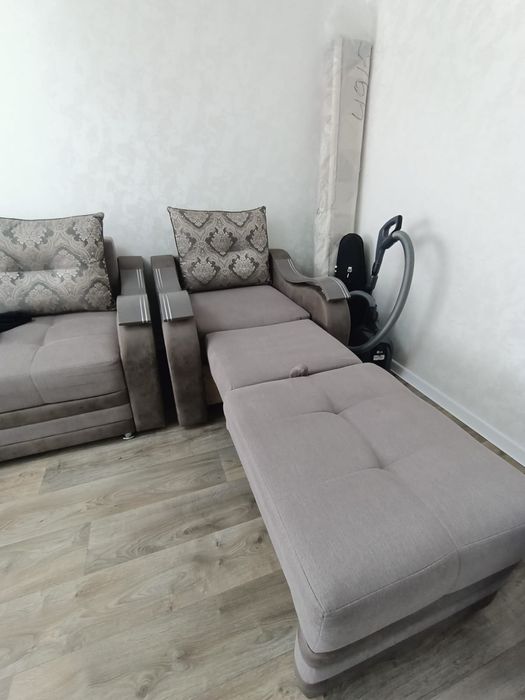 Продаю диван тройка