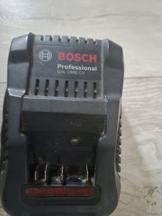 Incarcatoare bosch 18v