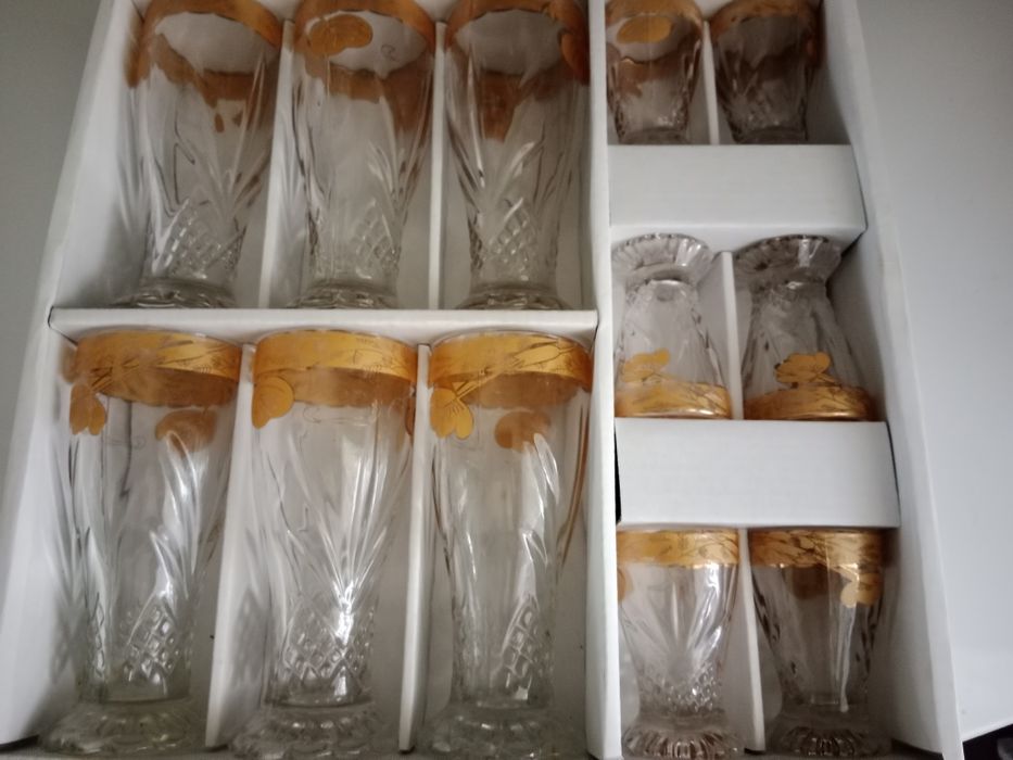 Продам набор стаканов и рюмок