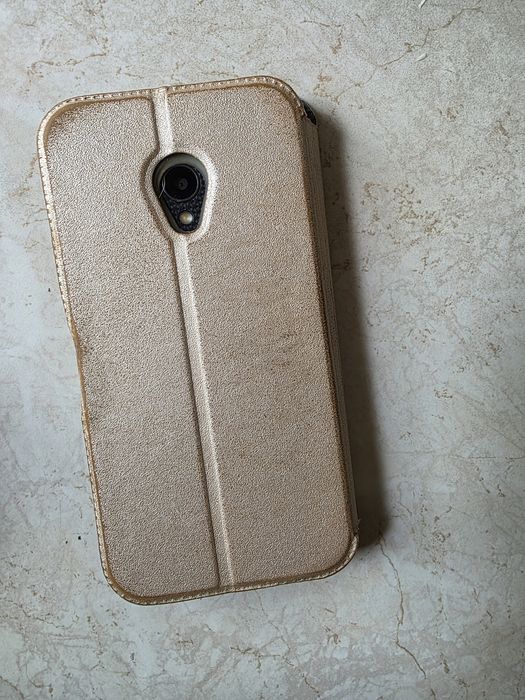 Продавам Alcatel Model 4034X + Калъфче + Протектор