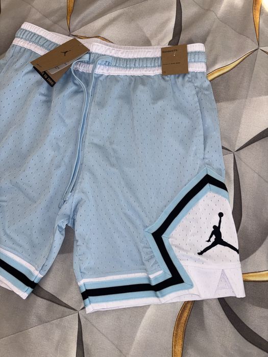 Pantaloni scurti Jordan. S; M; L