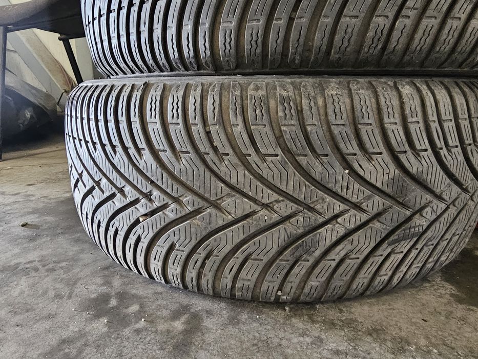 Anvelope iarna 224 45 r17