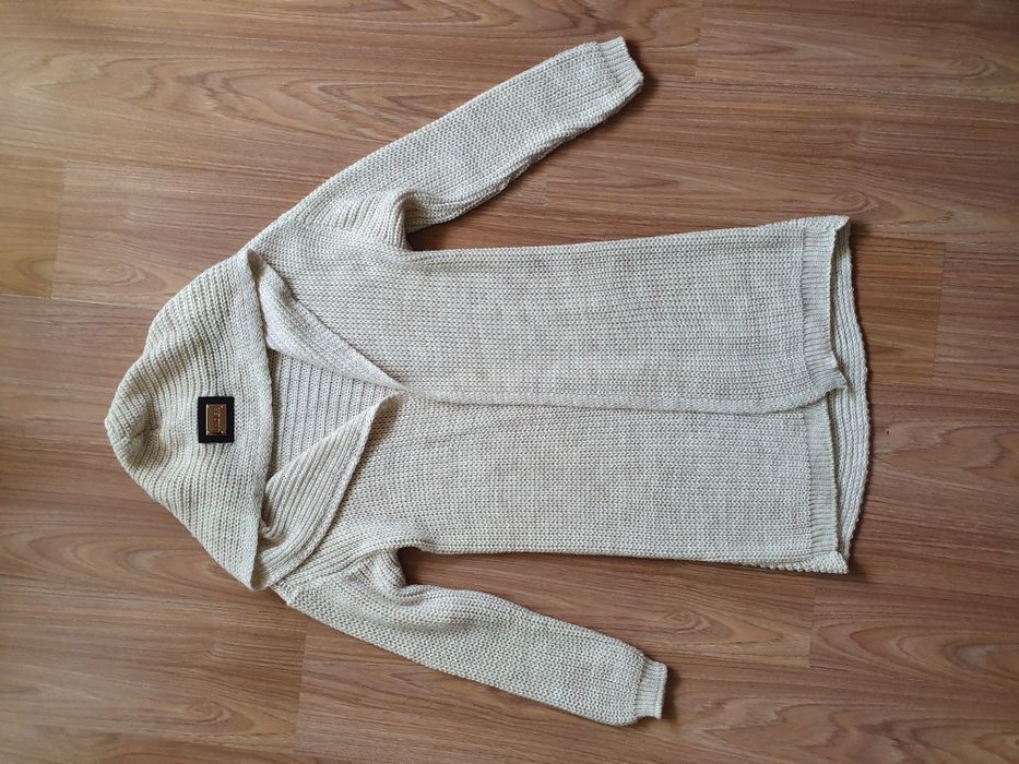 Дамски сака и дамска жилетка на последната снимка