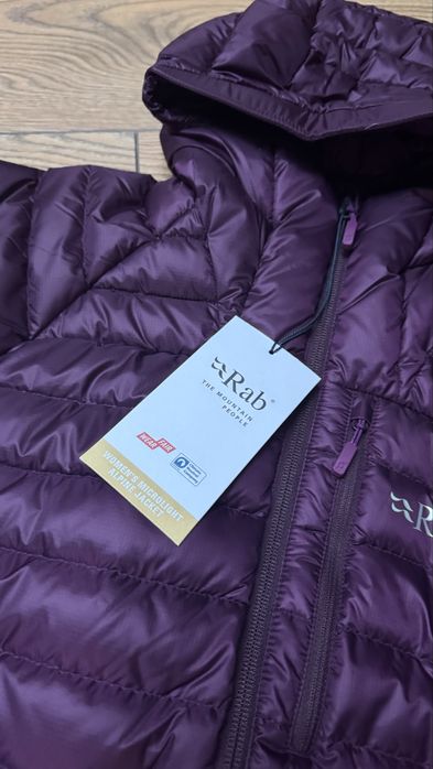Дамско пухено яке Rab
