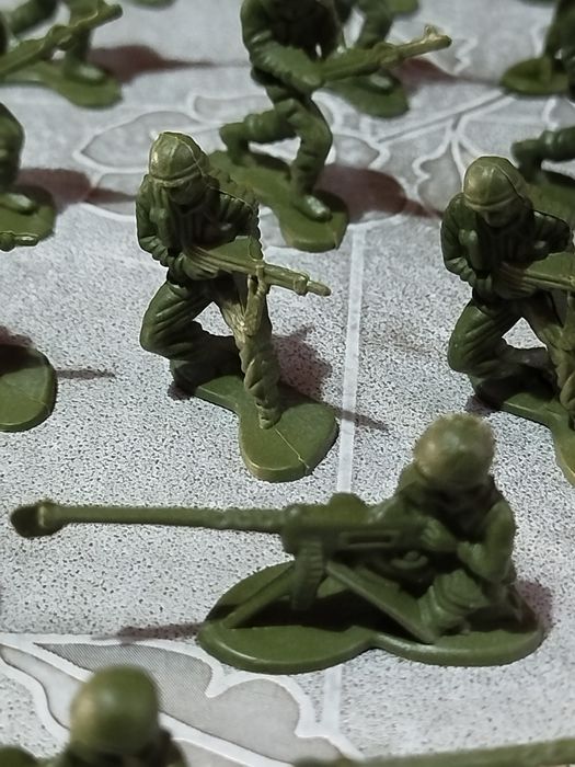 Пластмассовые солдаты