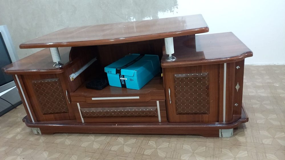 Подставка для телевизора