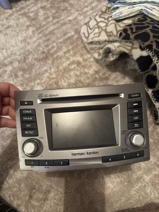 Продам магнитафон от субару