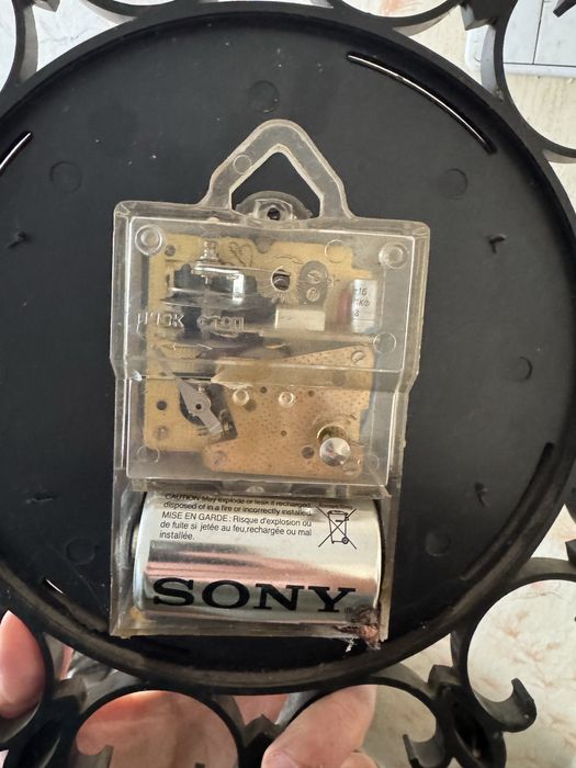 Стенен часовник