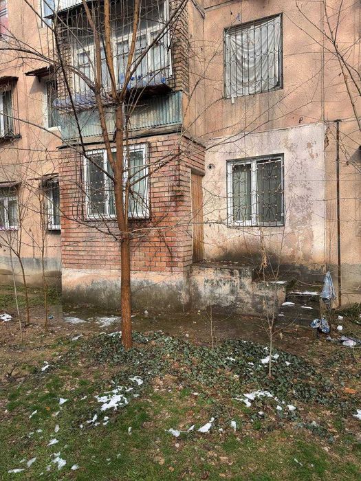 продам собственную 1 -этаж 1*2-ком квартиру на метро чиланзаре 16-кв