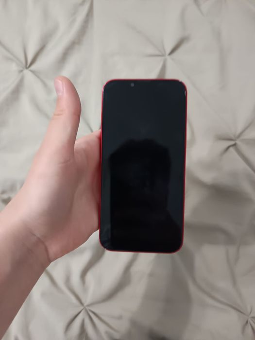 iPhone 13 red 76% sănătatea bateriei