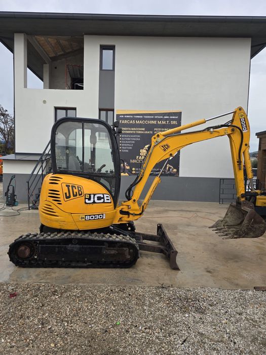 Vand miniexcavator jcb 8030 an 2008 3200kg